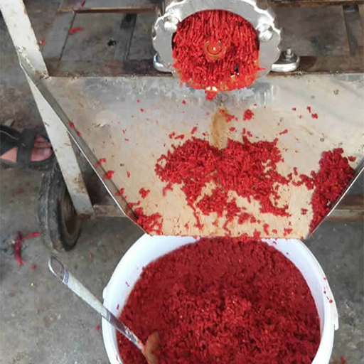 You are currently viewing Biber Salçası Çekilmesi